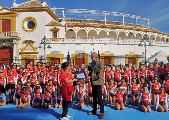 Calle Deporte reúne a más de 10.000 personas en Paseo Colón 