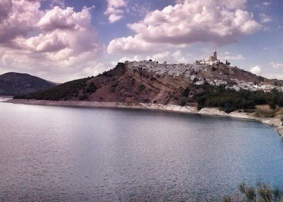 El pantano más grande de Andalucía que se encuentra desbordado