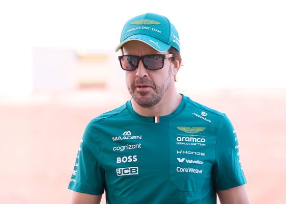 Fernando Alonso y Aston Martin empiezan a ver la luz, Mercedes y Red Bull tienen su primer mal día