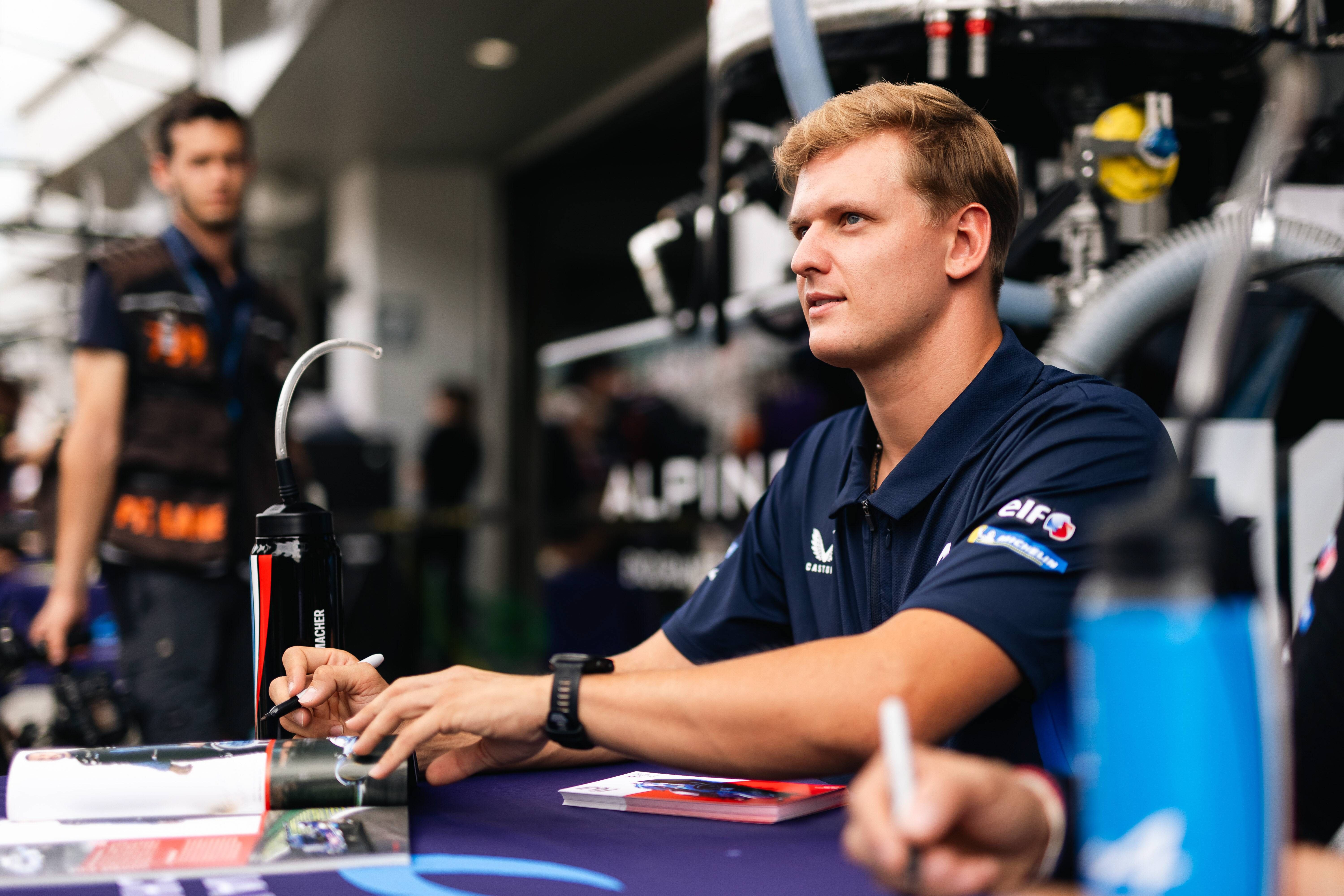 Mick Schumacher se pasa a la Indy Car y será rival de Álex Palou en 2026