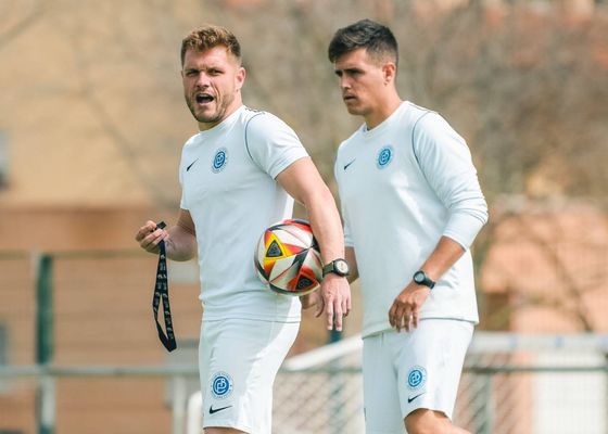 Un nuevo entrenador toma asiento en Segunda División