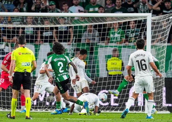 El Betis contesta a la polémica generada por el Real Madrid por el gol de Bellerín 