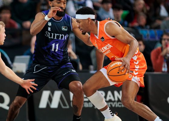 Así queda la clasificación de la Liga ACB tras las exhibiciones de Unicaja y Valencia Basket en la jornada 13
