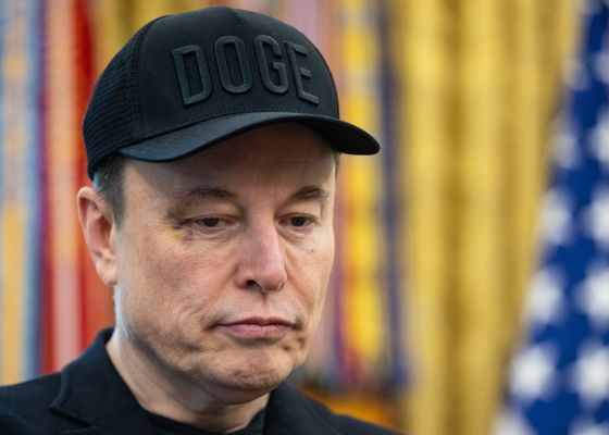 Los problemas con Grok, la IA de Elon Musk, que alaba a Hitler