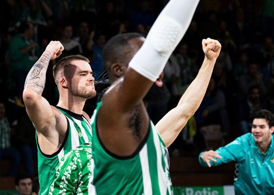 El Betis roza la tragedia