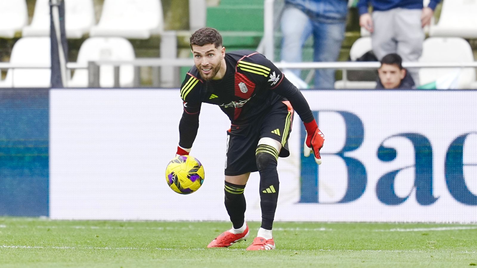 Luca Zidane regresa a los entrenamientos con el Granada tras ser señalado