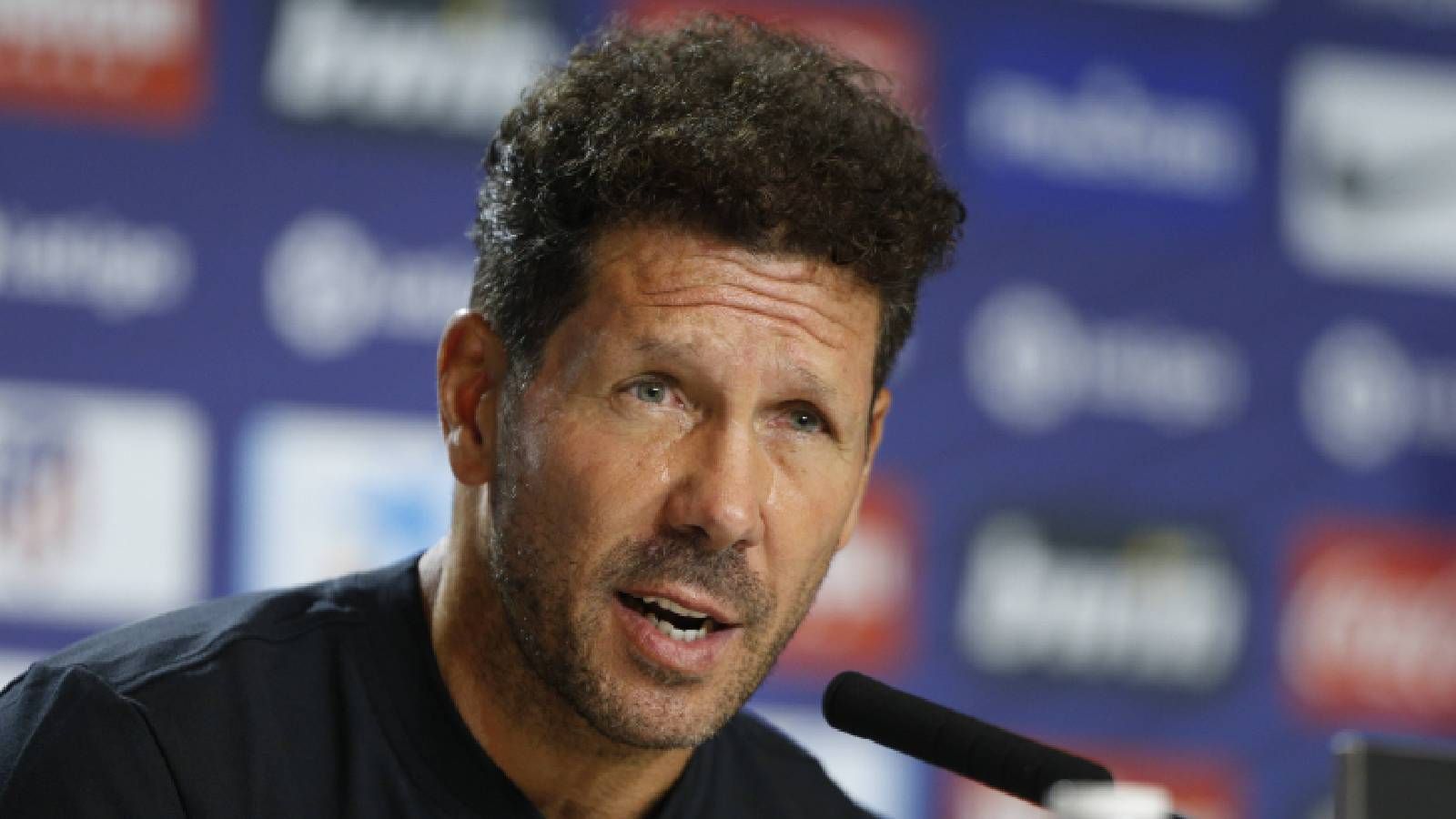 Simeone disfruta de Sorloth en Hong Kong