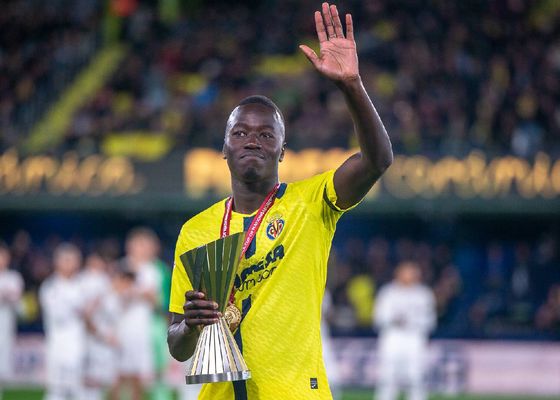 El Villarreal se agarra a Pape Gueye mientras el Galatasaray aprieta