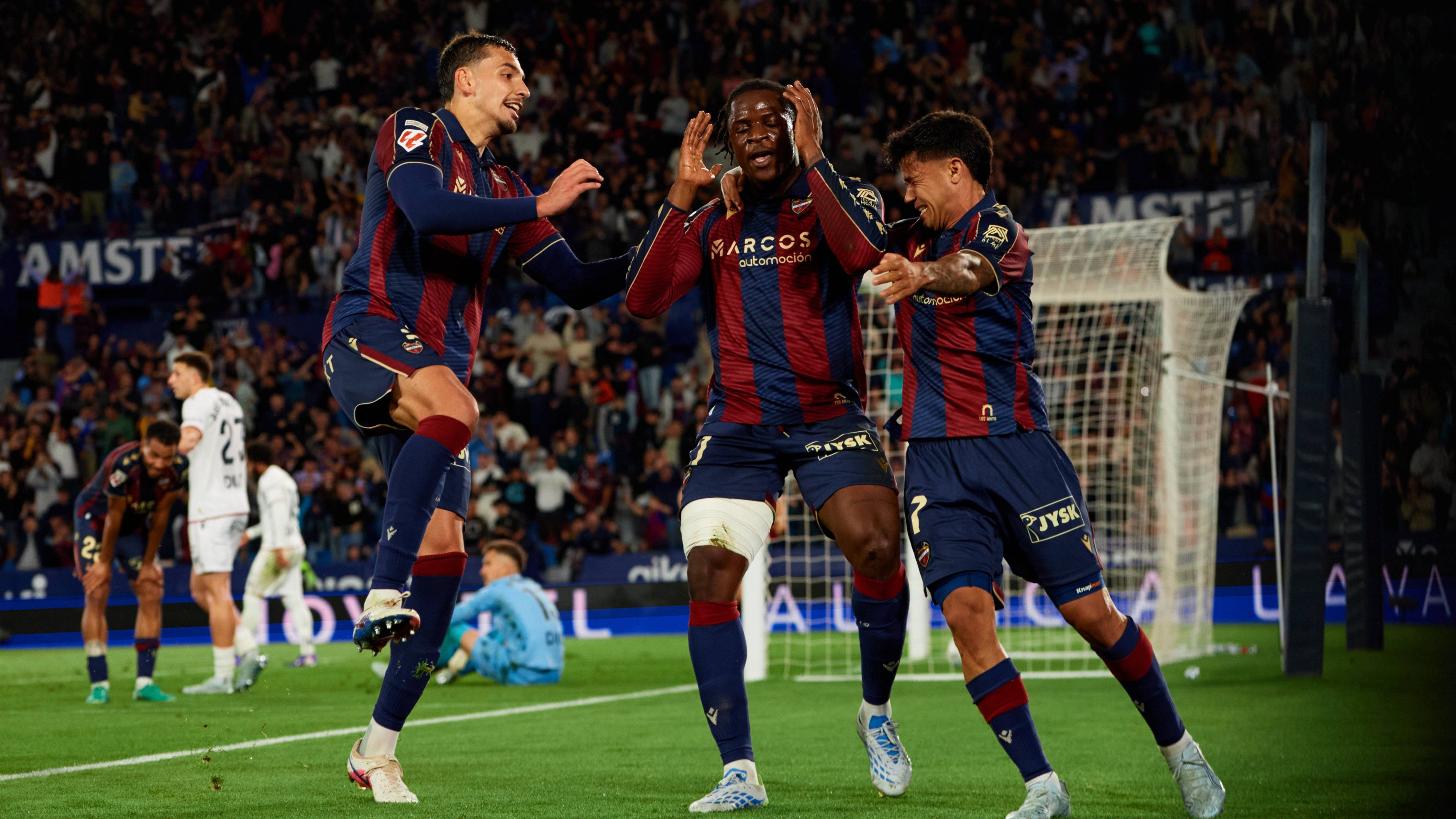 El Superordenador sorprende con las opciones de descenso del Sevilla tras la victoria del Levante