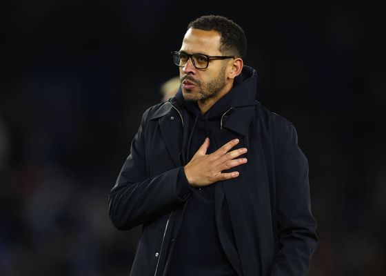 Crisis total en el Chelsea: destituir a Rosenior podría costar más de 27 millones al club londinense
