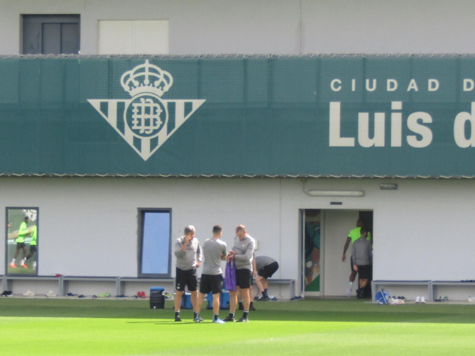 Natan no comienza el penúltimo entrenamiento antes de las semifinales frente a la Fiorentina