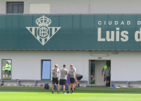 Natan no comienza el penúltimo entrenamiento antes de las semifinales frente a la Fiorentina