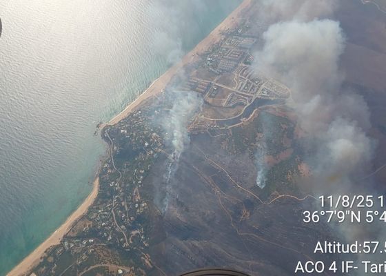 Las impactantes imágenes del incendio de Zahara de los Atunes