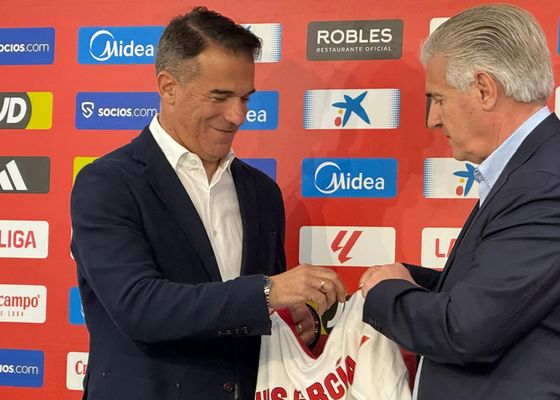 García Plaza se ve "preparado de sobra" y "convencido" de sacarlo adelante: pide que su equipo "transmita" y promete "exigencia y cariño"