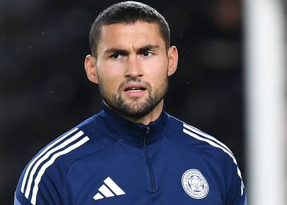 El gañido de frustración de Fran Vieites, exportero del Betis: el peor escenario posible en el Leicester 