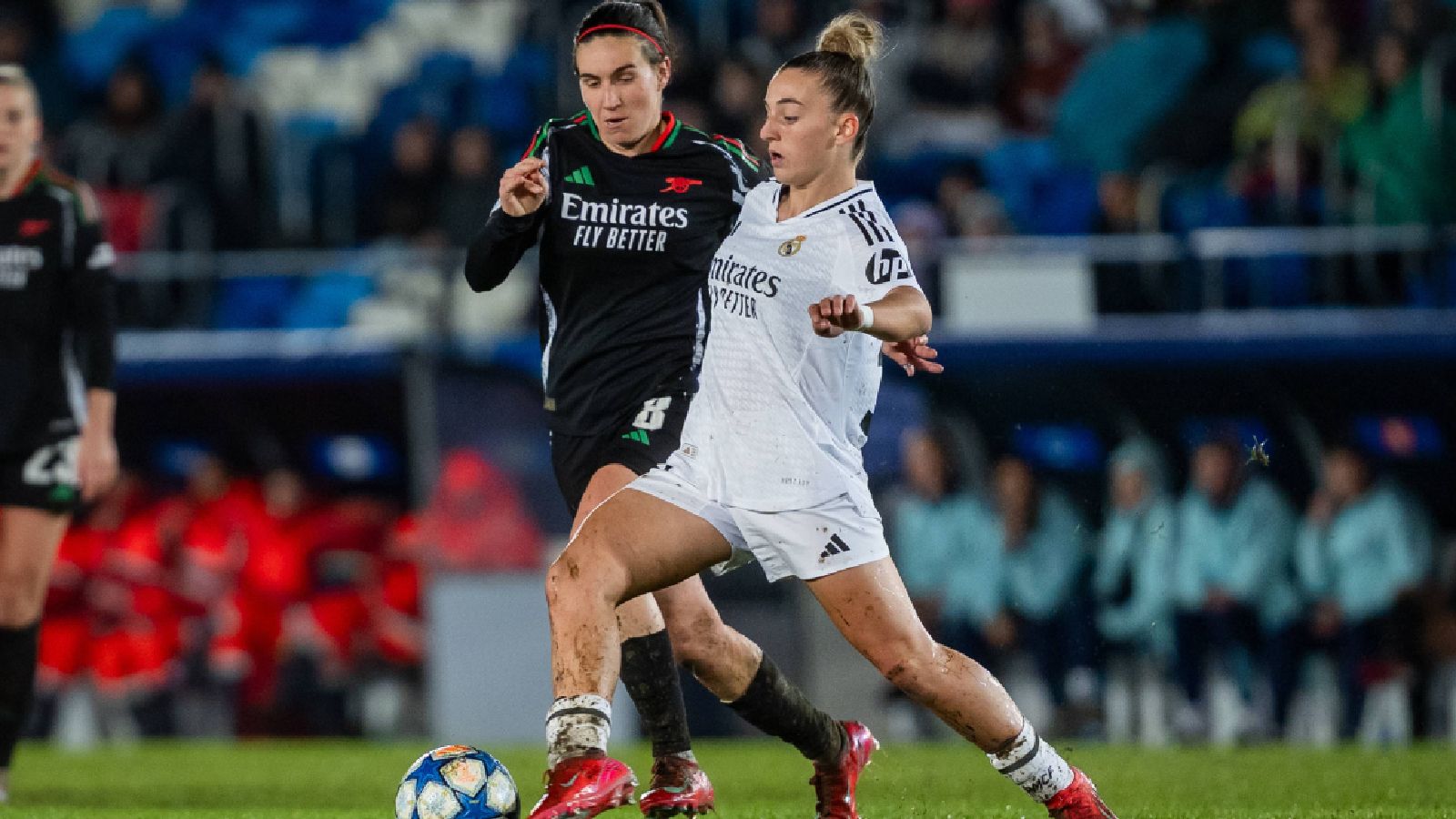 Polémica en el fútbol femenino: expulsada por dar un puñetazo a una rival