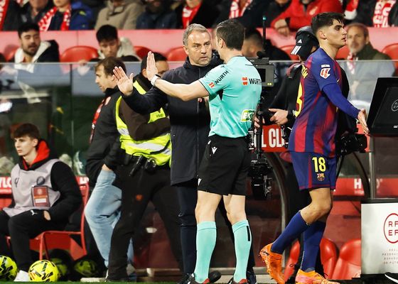 Malestar en varios equipos de LaLiga por el aumento de tensión entre banquillos y árbitros