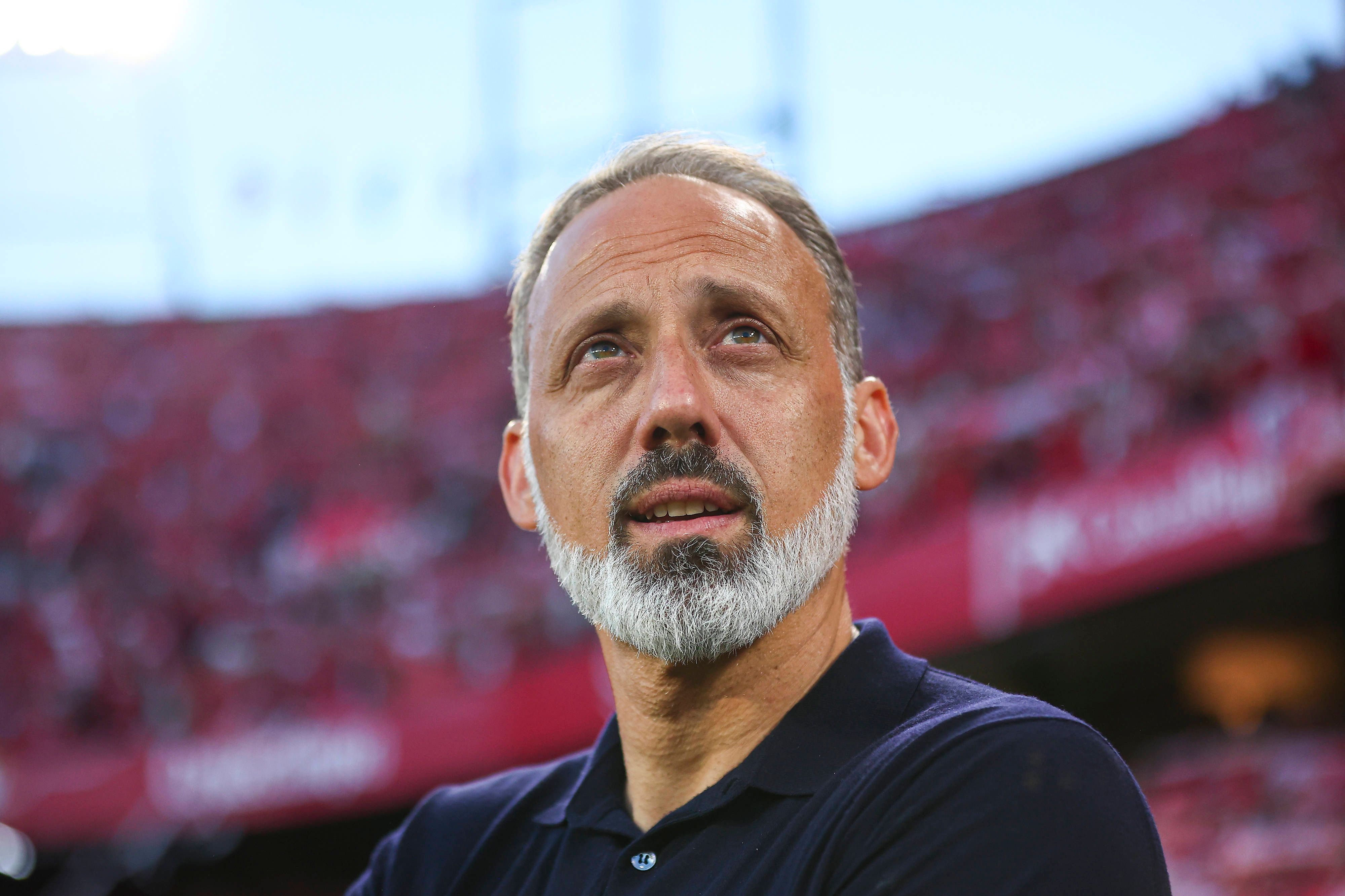 Matarazzo: "Esa es la pregunta... ¿Qué queremos mañana? ¿Queremos demostrar que somos mejores que el Betis?"