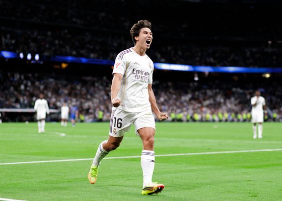 Real Madrid 2-0 Real Oviedo: Gonzalo y Bellingham calman las aguas en un Bernabéu que pitó a Vinicius y Mbappé