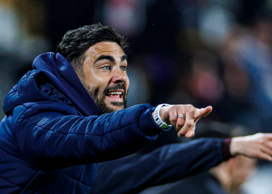 Vicente Iborra da un paso al frente en el Levante y será el entrenador que sustituya al sancionado Luis Castro
