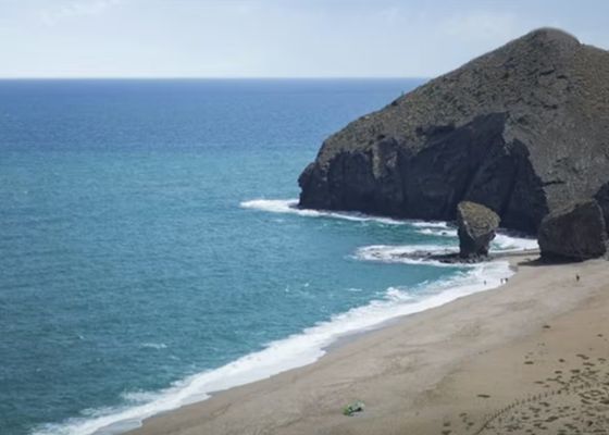La playa andaluza que casi confunden con el Caribe y de difícil acceso