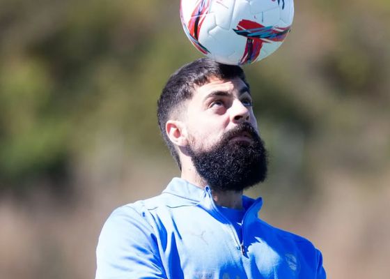 Villalibre tratará de convencer a Coudet de que es él el delantero que necesita el Alavés