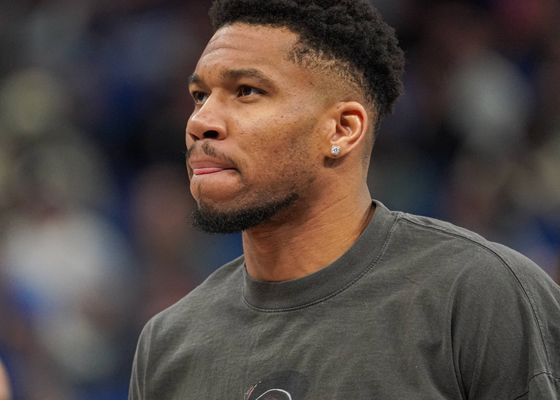 Los Milwaukee Bucks fijan una fecha límite para resolver el futuro de Giannis Antetokounmpo
