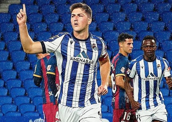 La Real Sociedad refuerza a un rival directo de su filial con el capitán del Sanse