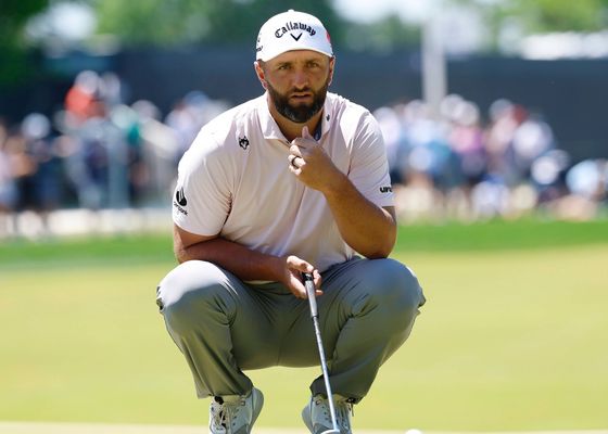 Jon Rahm reacciona a tiempo y deja a tiro su primer PGA Championship