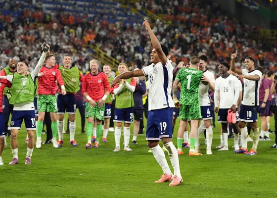 Países Bajos 1-2 Inglaterra: La 'armada británica' se cita con España en la final de la Eurocopa