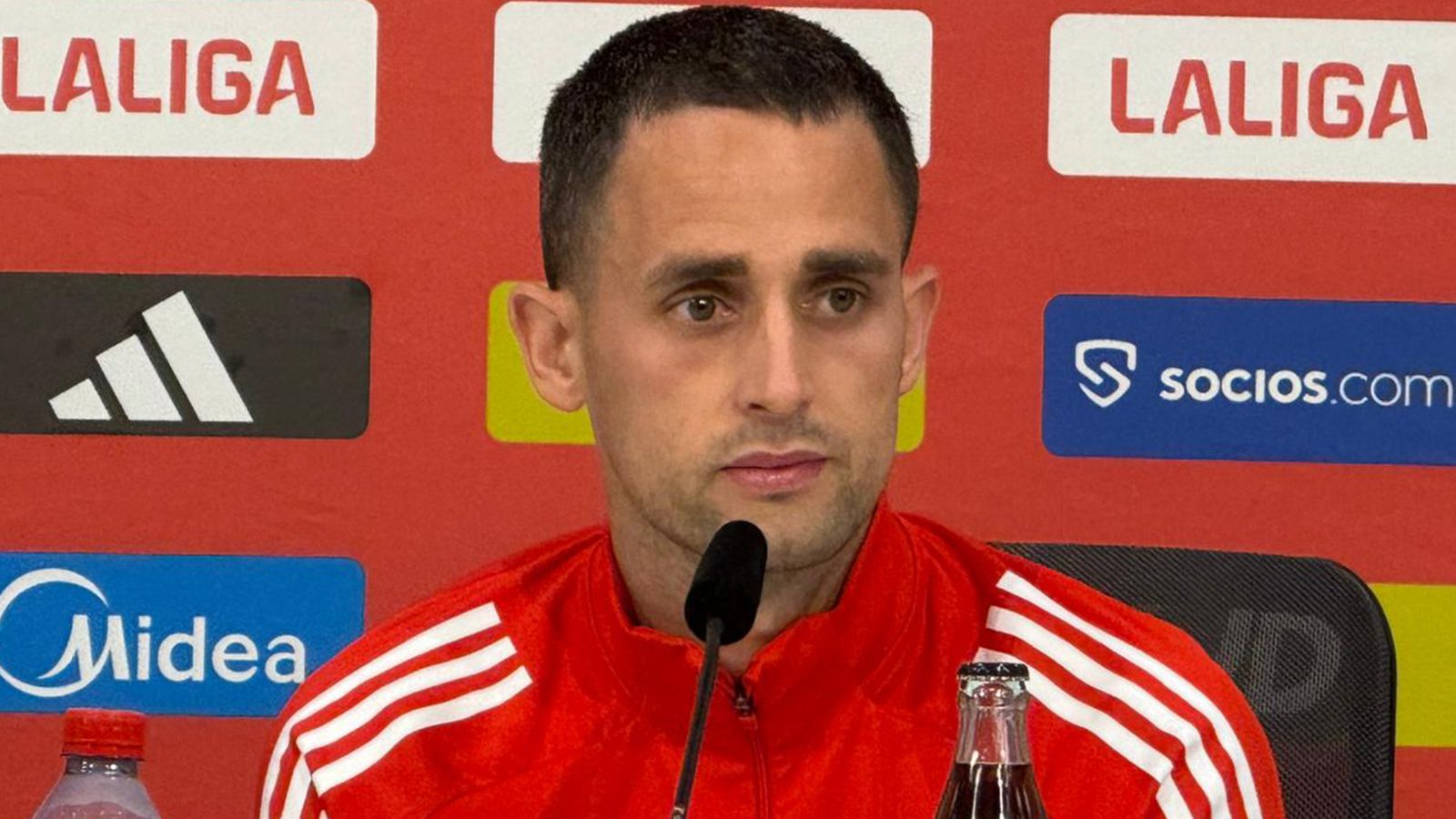 Januzaj explica el incidente con la afición del Betis en el derbi: "En el fútbol hay racismo y de todo"