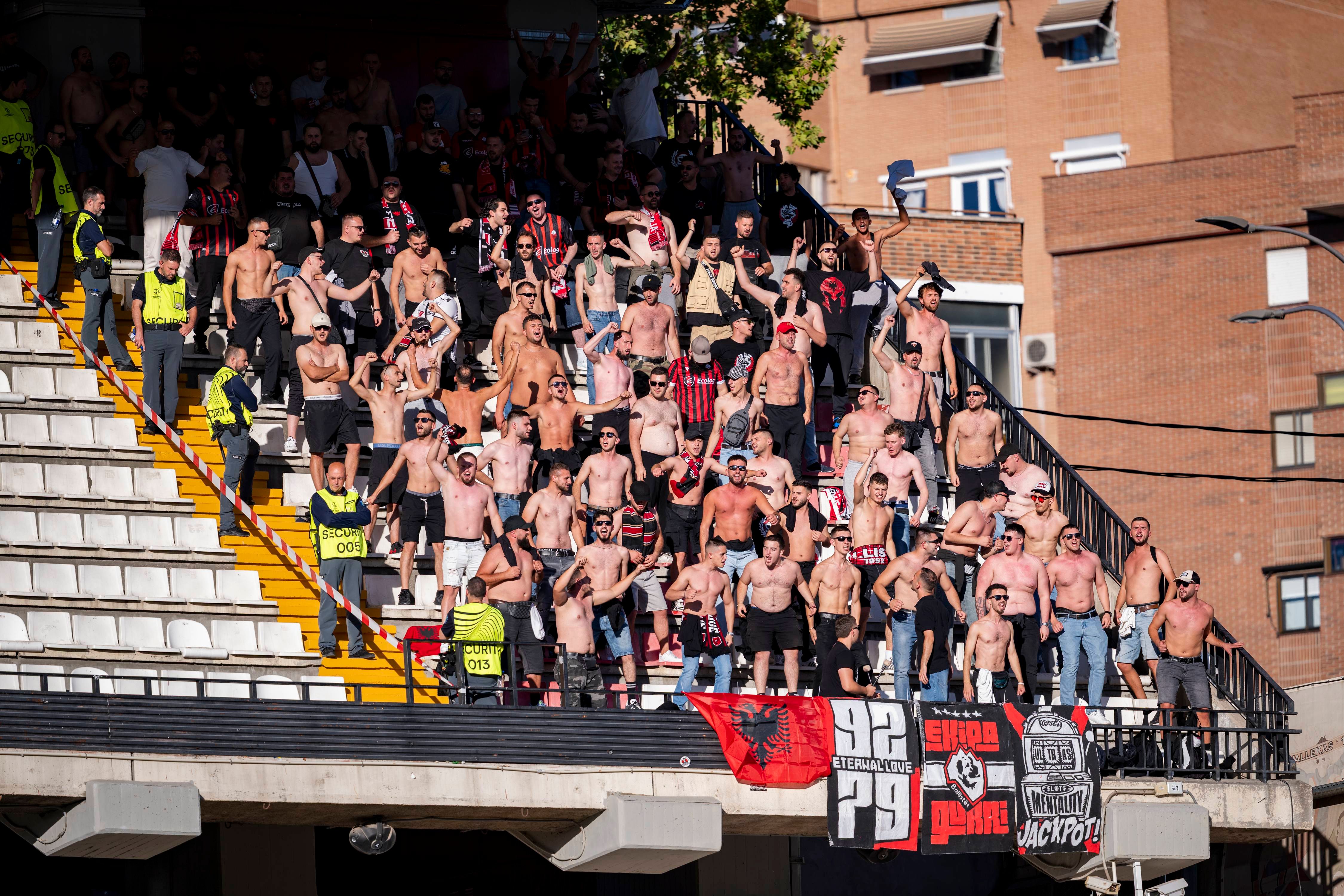 Decisión definitiva sobre la grada visitante en Vallecas