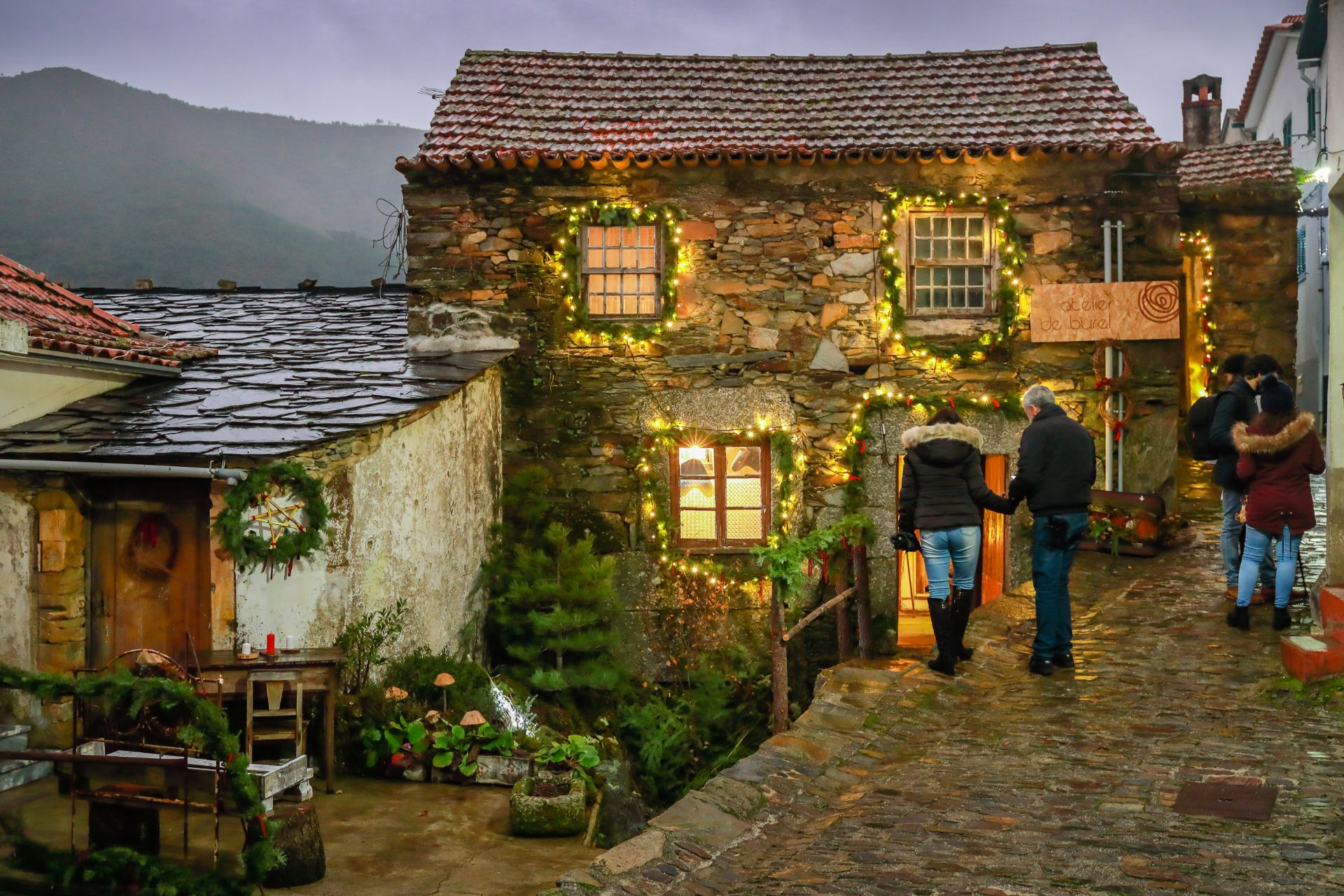 La aldea de 170 habitantes de Portugal que National Geographic destaca por su Navidad tradicional y ecológica