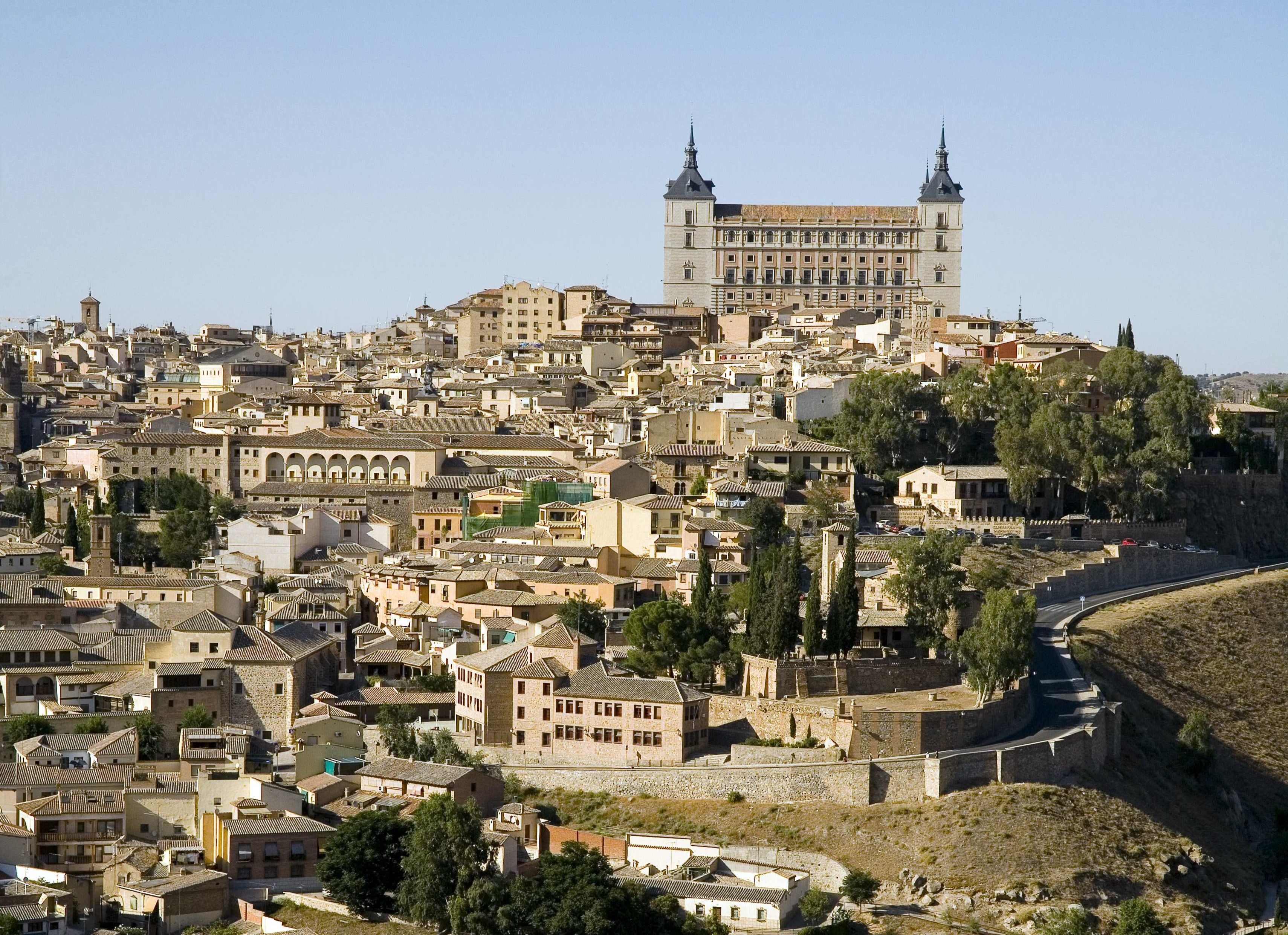 Toledo echa el freno al turismo y crea un precedente en España 