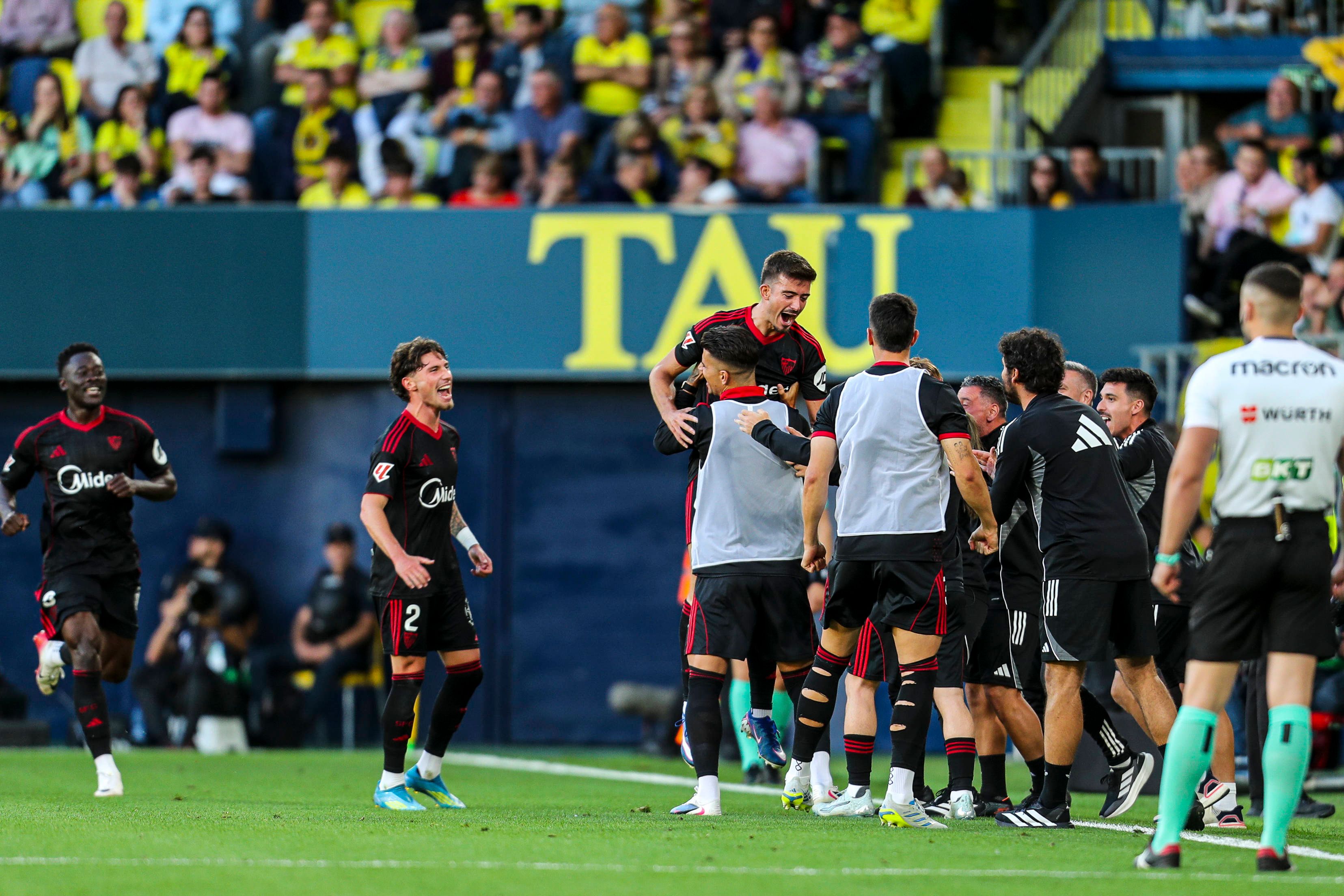 La aguja y el hilo de la permanencia del Sevilla: los goleadores que sienten como tú 