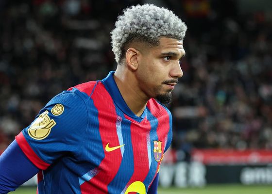 Ronald Aráujo, jugador del Barcelona: "Mi padre trabajaba en la reforestación y mi madre limpiaba casas"