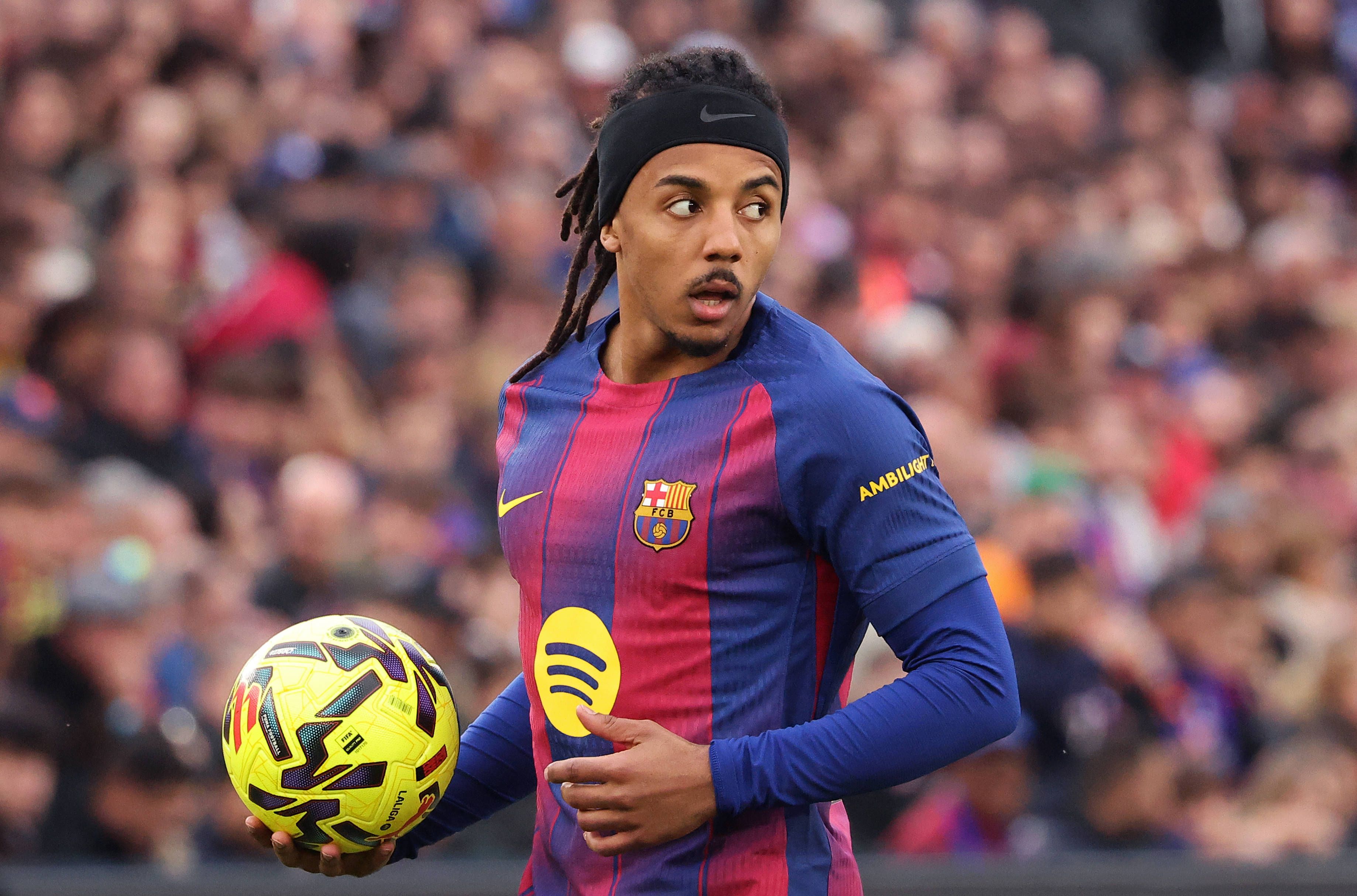 La Premier League se rearma para una nueva ofensiva por Koundé