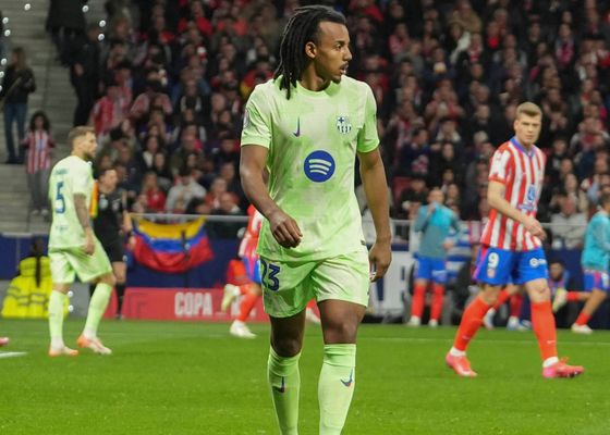Koundé, objetivo prioritario
