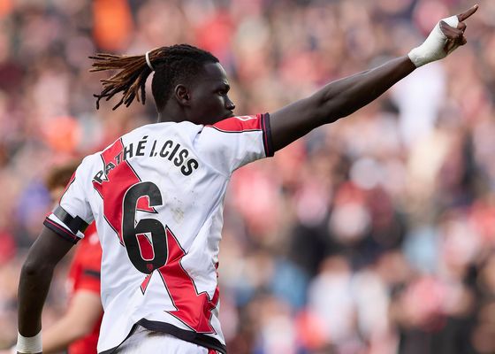 El Rayo termina con la polémica generada con Pathé Ciss ante Osasuna