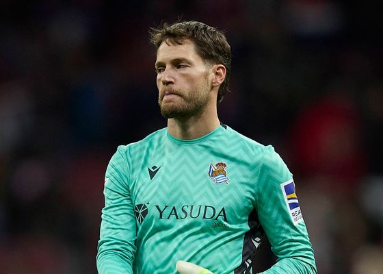 Batacazo para Álex Remiro y la Real Sociedad 