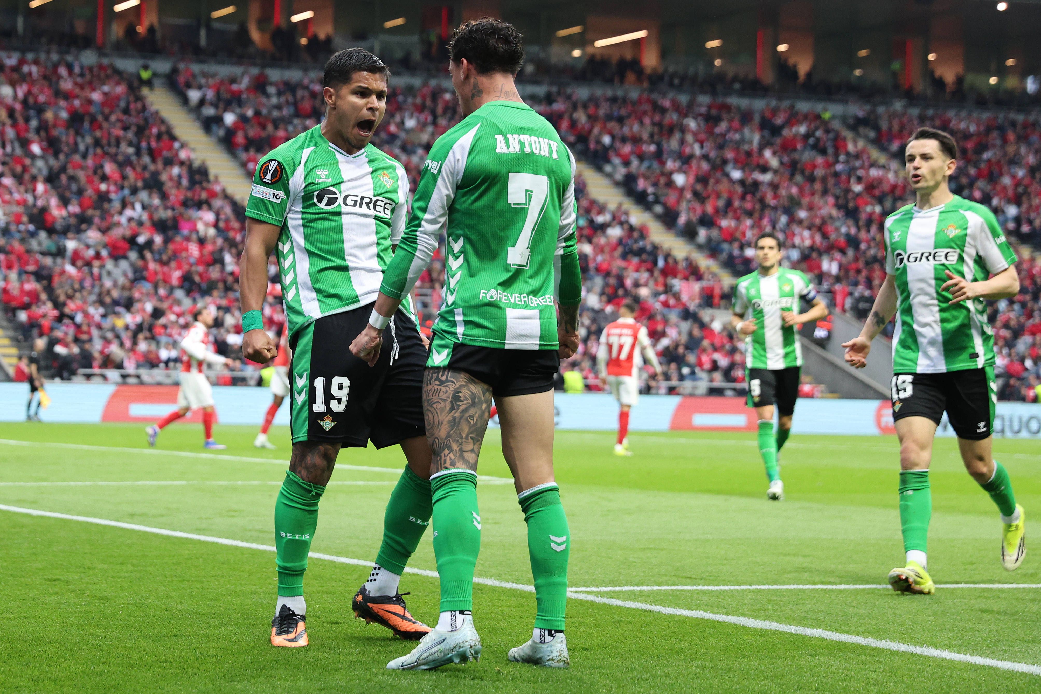 La afición del Betis ya se ve en semifinales de la Europa League