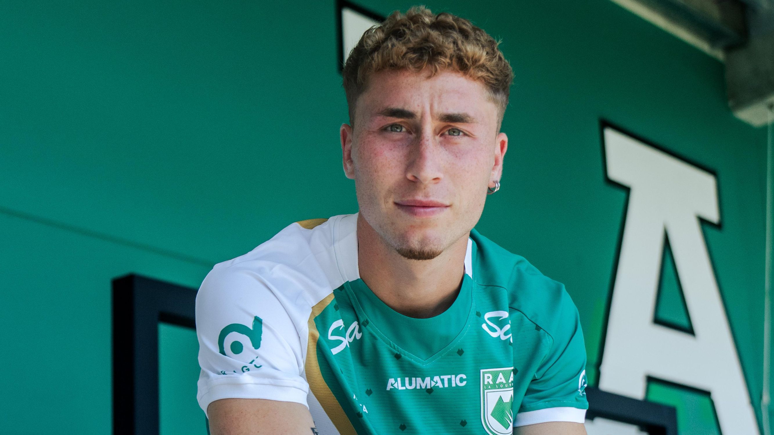 Darío Benavides ya viste de verde y blanco