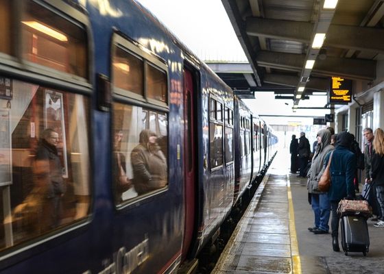 Viajes en tren y autobús casi gratis