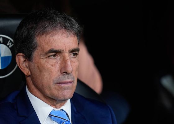  Guillermo Almada se rinde a Santi Cazorla y explica su suplencia: "Fue una decisión consensuada con él"