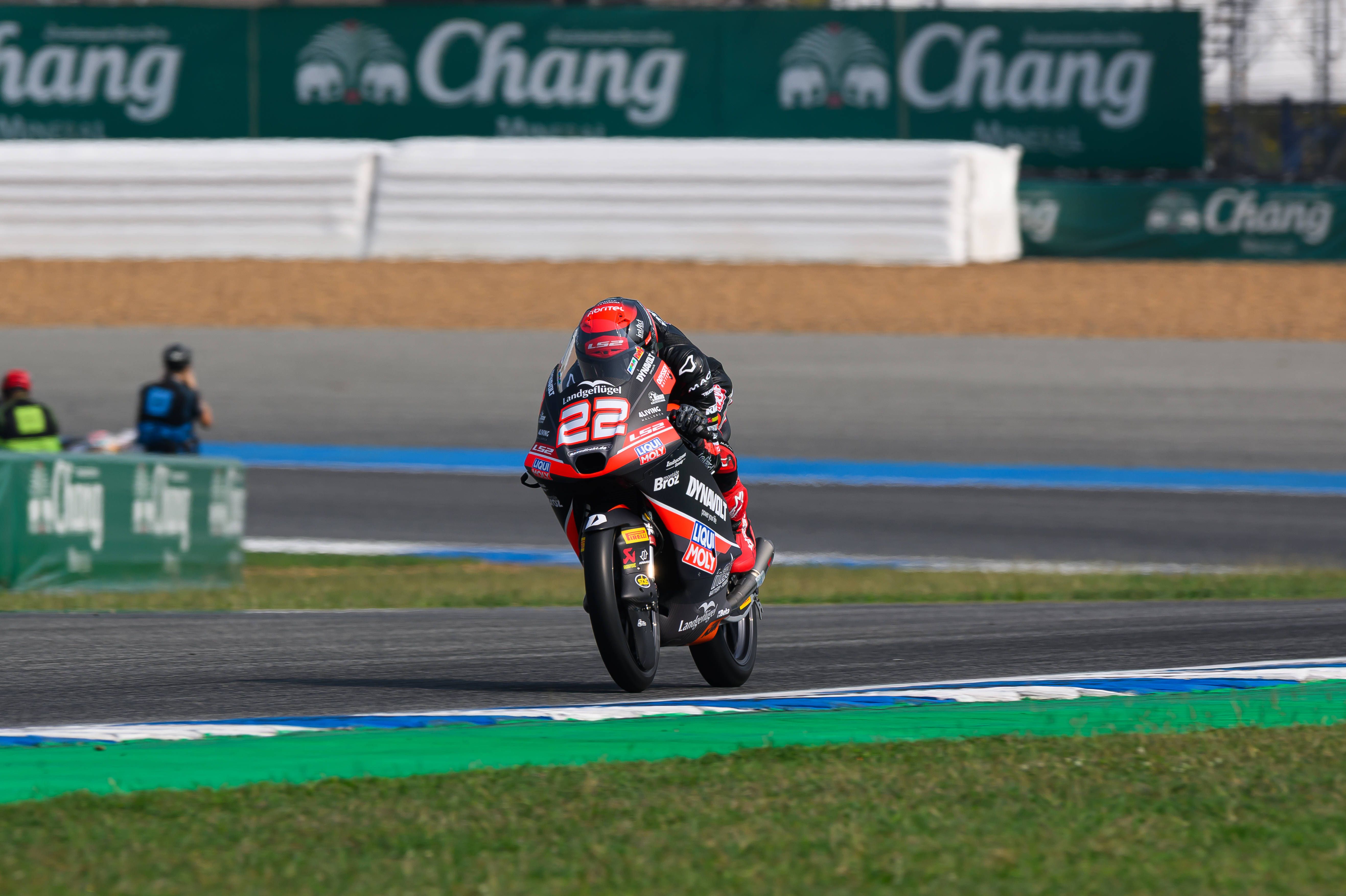 Davis Almansa arrasa en Moto3 y Senna Agius le roba la pole a los españoles en Moto2