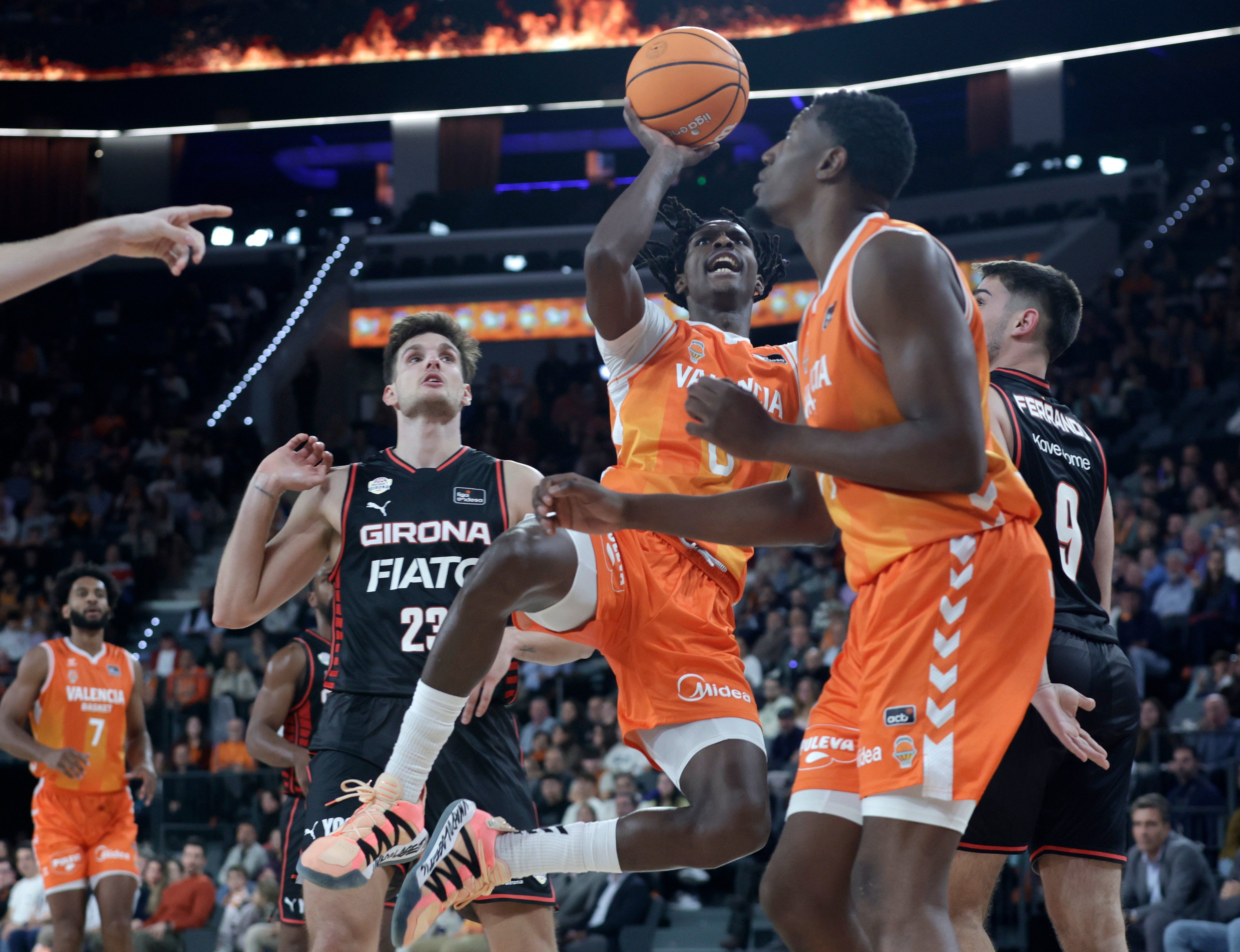 El Valencia no falla y se impone al Real Madrid para liderar la ACB
