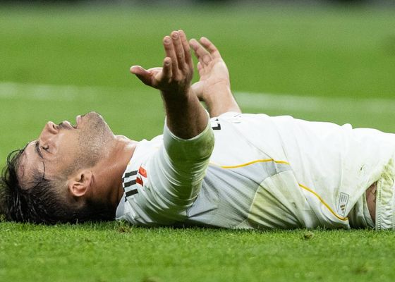 El Real Madrid informa que Raúl Asencio sufre una enterocolitis bacteriana: qué es y tiempo de baja
