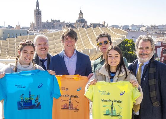 El Zurich Maratón de Sevilla presenta sus camisetas ASICS ilustradas por estudiantes de la Facultad de Bellas Artes 