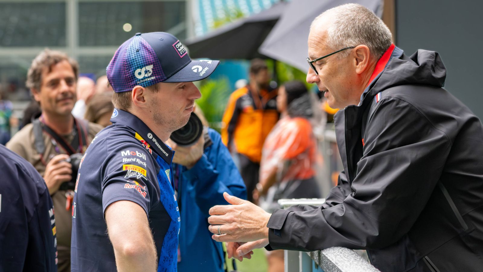 Pide una dura sanción para Max Verstappen