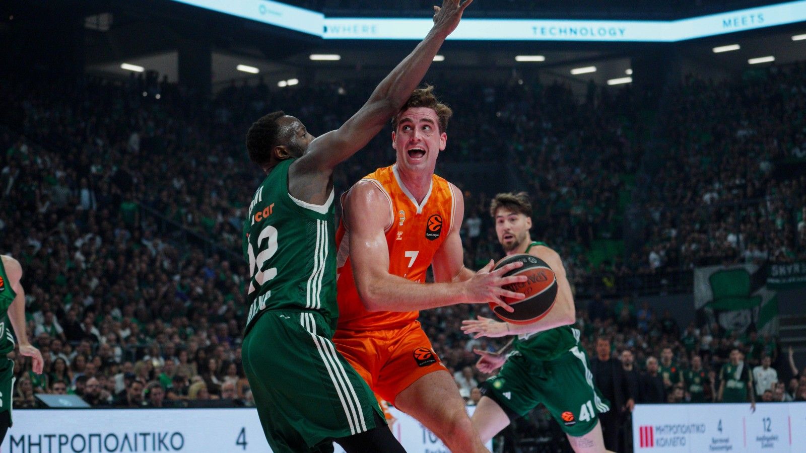 La agonía del Valencia Basket obtiene la merecida recompensa
